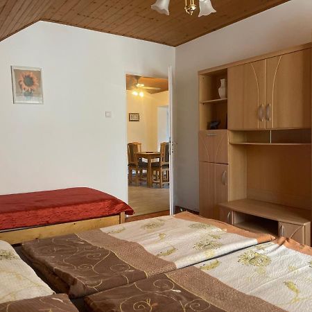 Jasmin Apartman Balatongyorok Luaran gambar