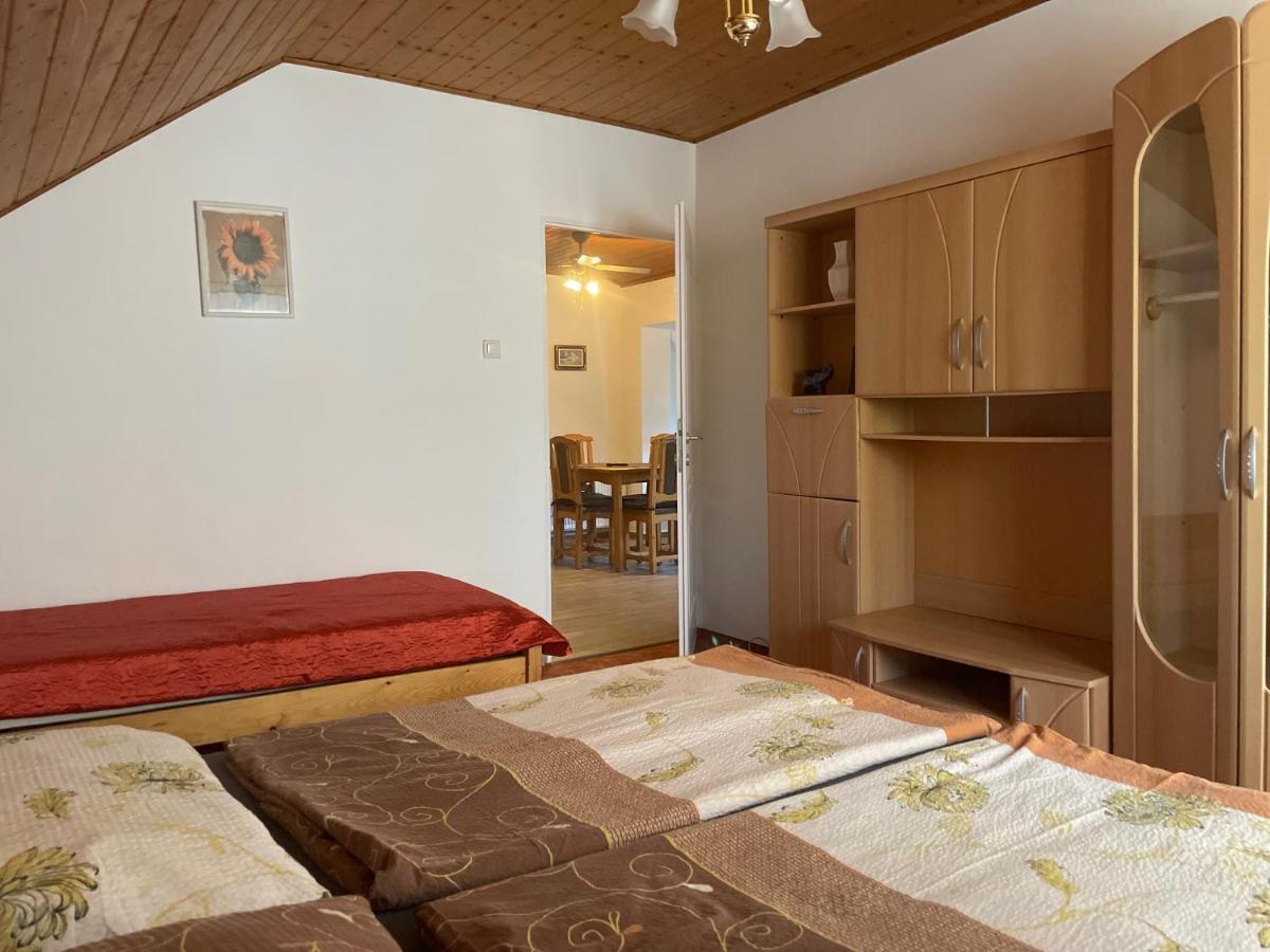 Jasmin Apartman Balatongyorok Luaran gambar