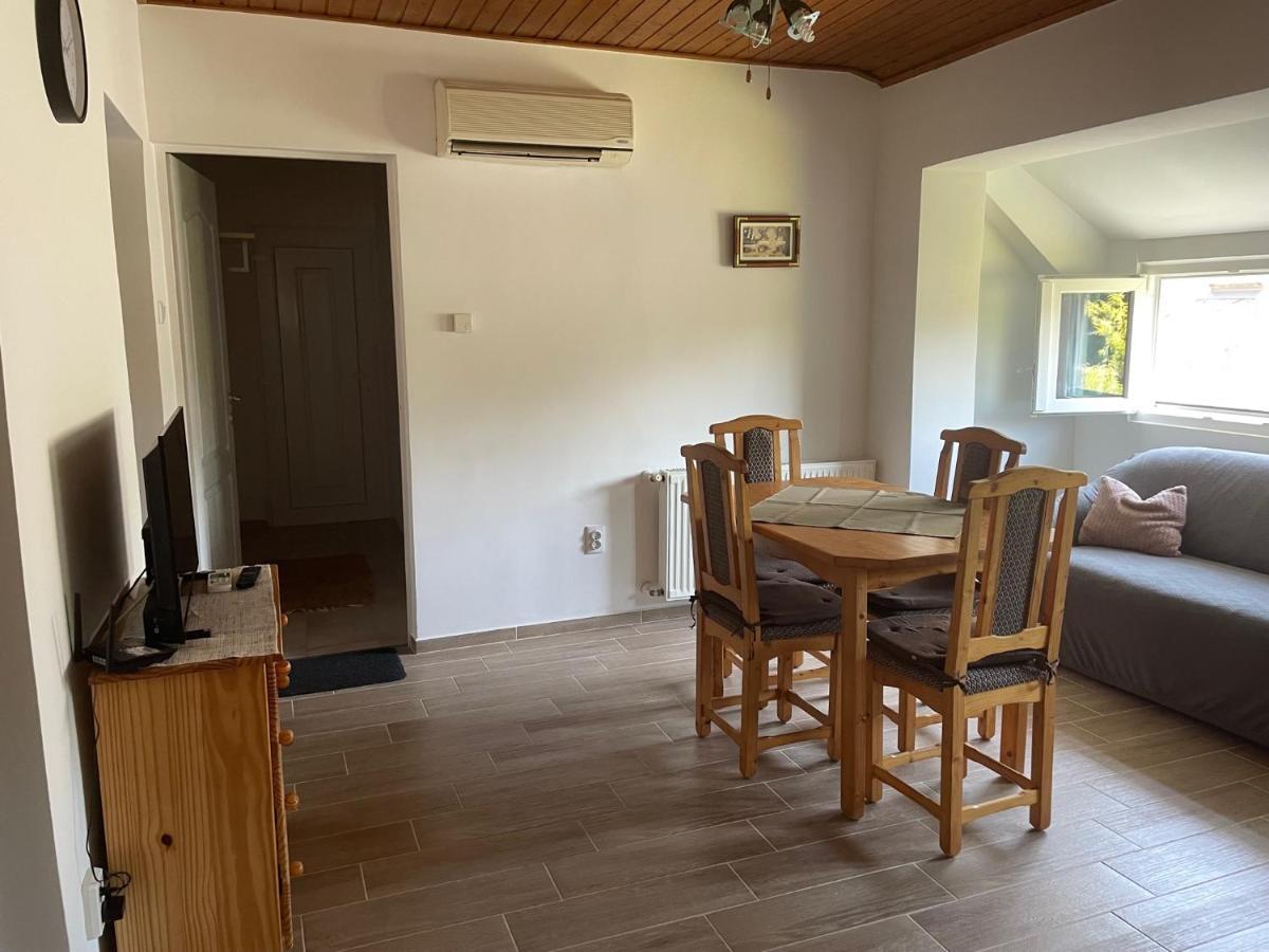 Jasmin Apartman Balatongyorok Luaran gambar